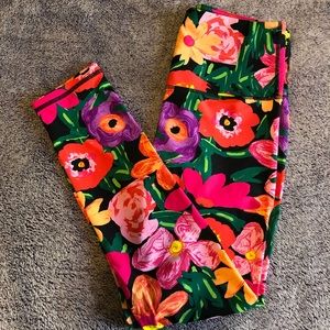 Cotton On flower workout leggings